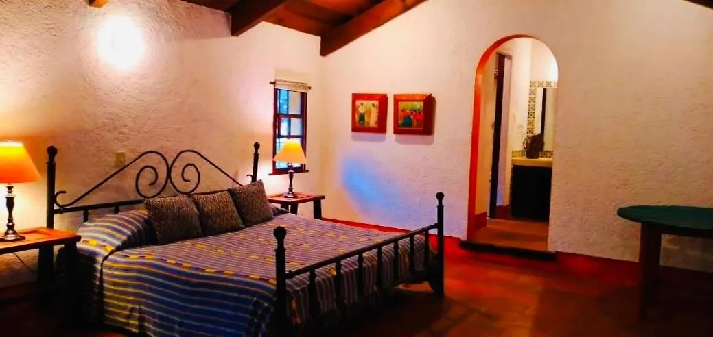 Antigua Guatemala Villas 4*,